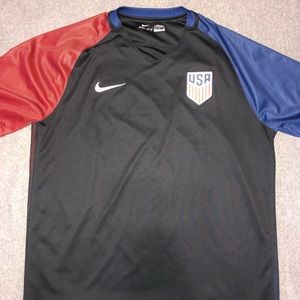 Nike dri- fit soccer USA jersey